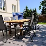 Kvh Luebeck & Priwall Fuer 19 Gaeste Im Eg 아파트 Dassow